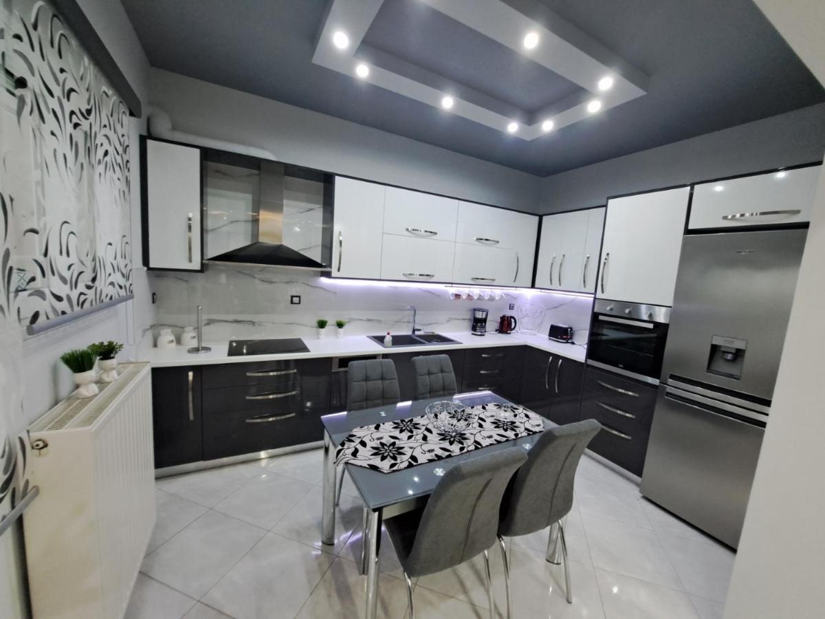 Luxury Apartment Amárinthosz Kültér fotó